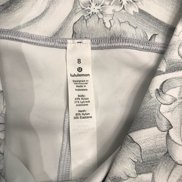 Lululemon Love Knot Crop - Size 8 - Twine White Multi - Picture 3 of 10